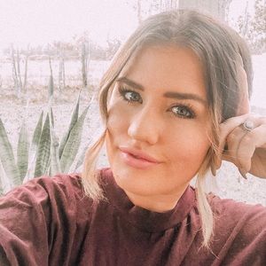 Meet your Posher, Cadie